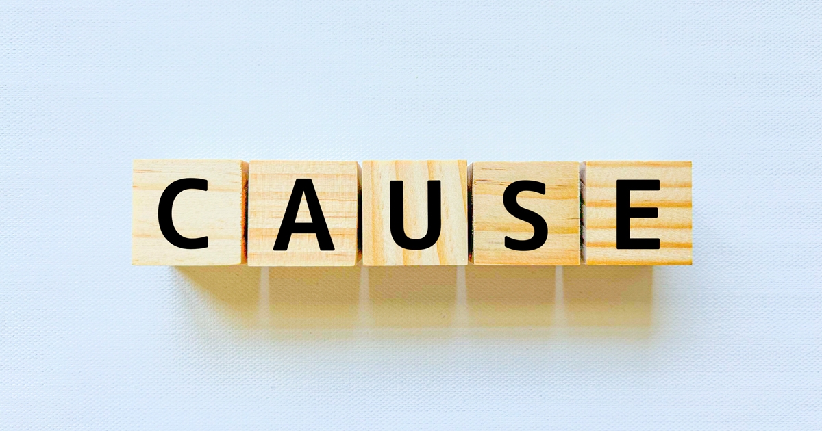 CAUSEと書かれたブロック5つ