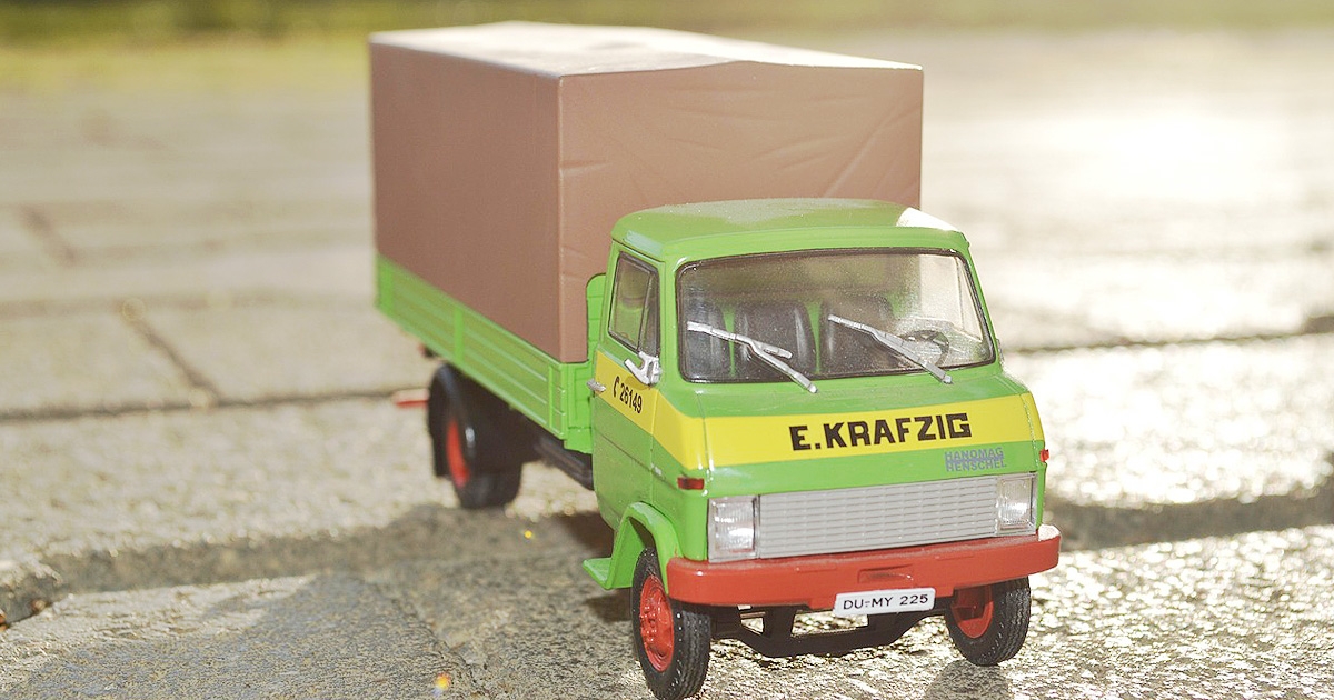 トラックの模型