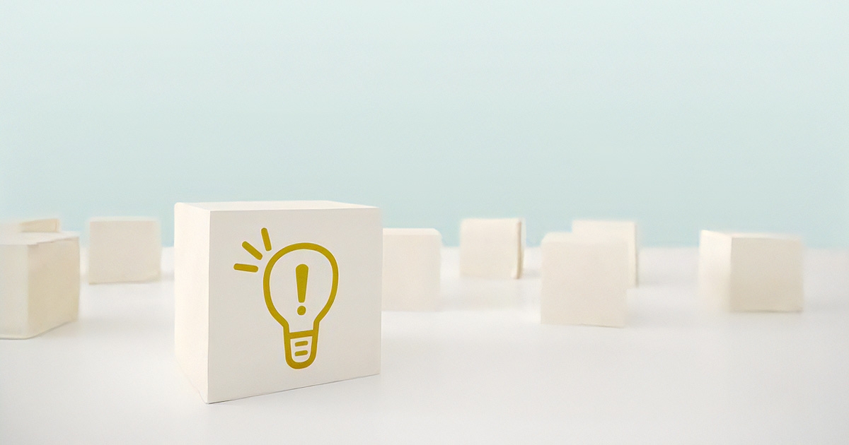 電球のイラストが描かれたブロック