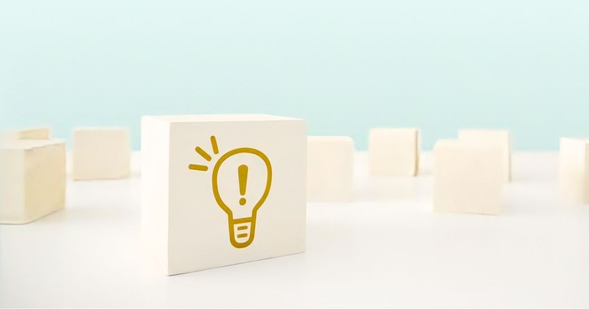 電球が描かれたブロック