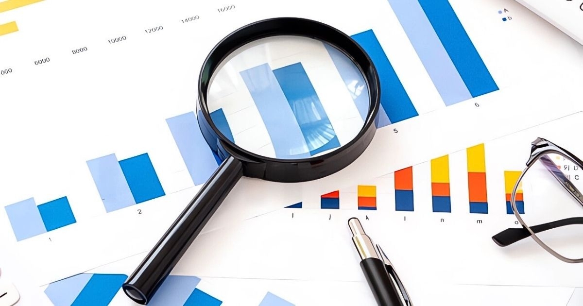 グラフと虫眼鏡